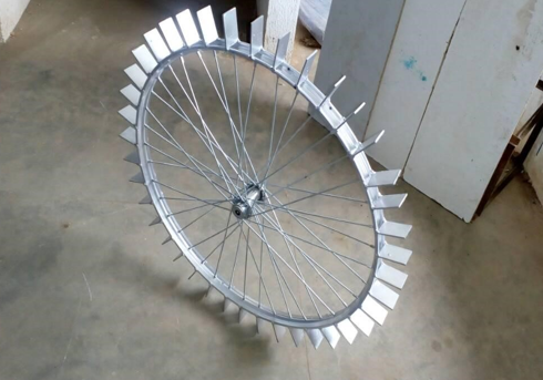 Spike wheel