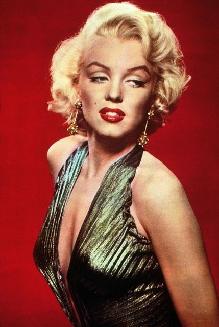“Sex Sells”, Marilyn Monroe, 1953