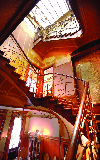 Hôtel Tassel stairscase